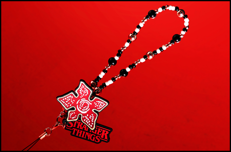 iFace-ストレンジャーシングス-phoneチャーム-ストラップ